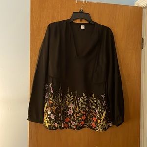 Old Navy Black Top with Floral Print.  Size Large.